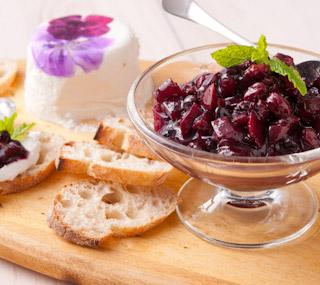Fragrance:  Rich Currant Chutney